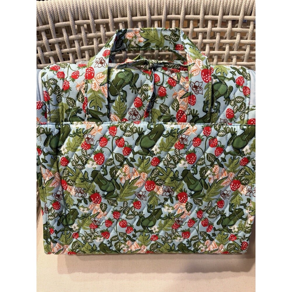 Vera Bradley Grand Hanging Organizer Frog berry Garden Travel Cosmetic Bag NWT - Picture 5 of 5